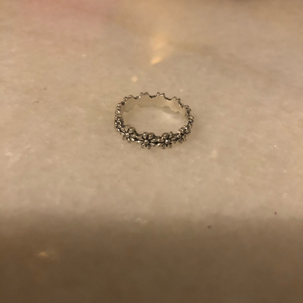 Flower ring